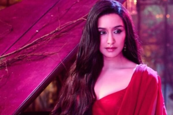 The Bouncer Misbehaved With the Fan of Shraddha Kapoor