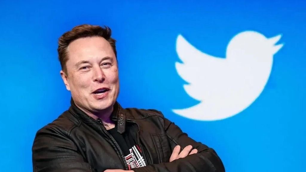 Elon musk is the first person on social media to have 200 million followers