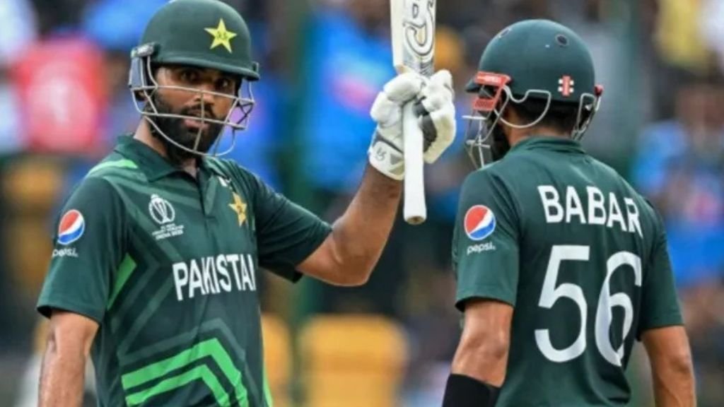 This pakistani player apologised,for supporting babar and dropped before the pcb