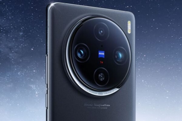 On october 14, a smartphone with a 200mp periscope camera lens will be launched