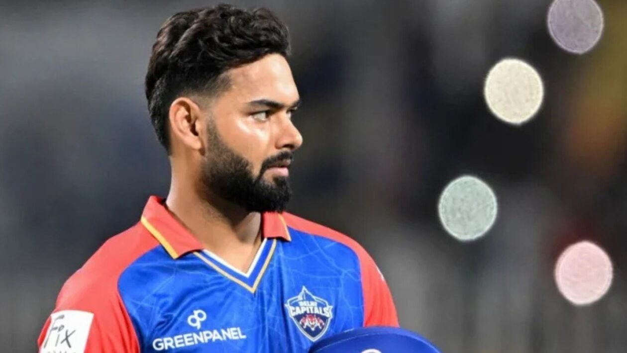 Rishabh pant beats shreyas iyer to become the most expensive player at rs 27 crore