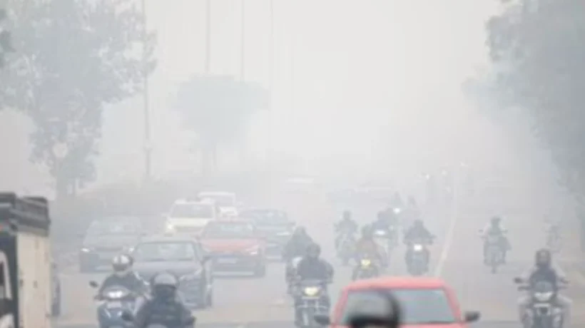 Delhi ncr schools closed:in delhi ncr, school hours have been changed because of the cold and pollution