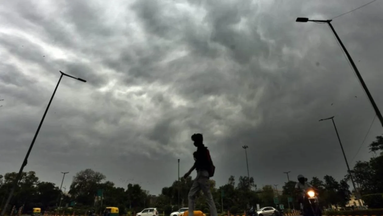 Delhi Weather Update: Rain Changed The Weather Causing Temperatures to Drop in These States Including Delhi